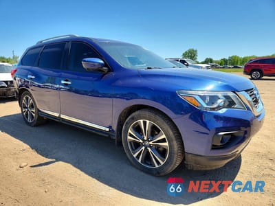 Czwarte zdjęcie samochodu z boku: 2017 NISSAN PATHFINDER PLATINUM VIN:5N1DR2MN7HC912543 - miniatura