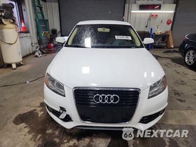 Piąte zdjęcie samochodu w środku: 2011 AUDI A3 PREMIUM VIN:WAUBJBFM0BA054596 - miniatura