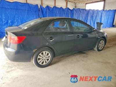 Trzecie zdjęcie samochodu z tyłu: 2010 KIA FORTE EX VIN:KNAFU4A23A5823559 - miniatura