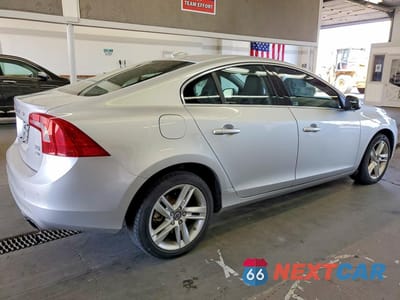 Trzecie zdjęcie samochodu z tyłu: 2015 VOLVO S60 PREMIER VIN:YV1612TK8F2332243 - miniatura