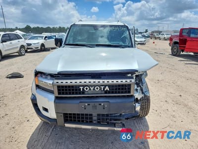 Piąte zdjęcie samochodu w środku: 2025 TOYOTA LAND CRUISER BASE VIN:JTEABFAJ6SK024721 - miniatura