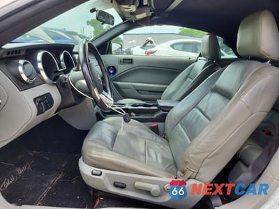 Zdjęcie 7 z 12 samochodu: 2005 FORD MUSTANG VIN:1ZVFT84N355215840 - miniatura
