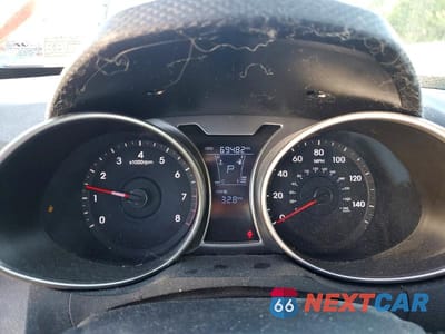 Zdjęcie 9 z 12 samochodu: 2013 HYUNDAI VELOSTER BASE VIN:KMHTC6ADXDU155321 - miniatura