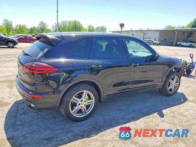 Trzecie zdjęcie samochodu z tyłu: 2016 PORSCHE CAYENNE SE HYBRID VIN:WP1AE2A2XGLA16523 - miniatura