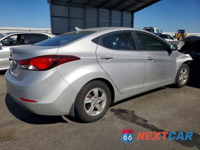 Trzecie zdjęcie samochodu z tyłu: 2015 HYUNDAI ELANTRA SE VIN:5NPDH4AE7FH646384 - miniatura