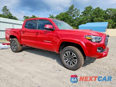 Czwarte zdjęcie samochodu z boku: 2023 TOYOTA TACOMA TRD SPORT VIN:3TMCZ5AN5PM551400 - miniatura
