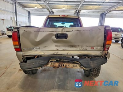 Zdjęcie 6 z 12 samochodu: 2003 GMC SIERRA K1500 HEAVY DUTY VIN:1GTGK13U23F195954 - miniatura