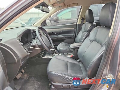 Zdjęcie 7 z 13 samochodu: 2020 MITSUBISHI OUTLANDER SE VIN:JA4AD3A31LJ001427 - miniatura