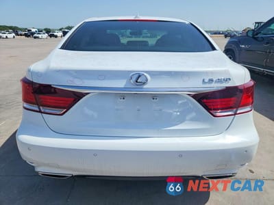 Zdjęcie 6 z 12 samochodu: 2013 LEXUS LS 460 VIN:JTHCL5EF4D5015932 - miniatura