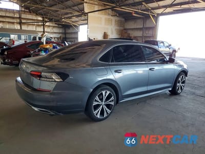 Trzecie zdjęcie samochodu z tyłu: 2021 VOLKSWAGEN PASSAT SE VIN:1VWSA7A30MC001271 - miniatura
