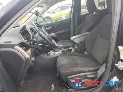 Zdjęcie 7 z 13 samochodu: 2017 JEEP CHEROKEE LATITUDE VIN:1C4PJMCS4HW648756 - miniatura