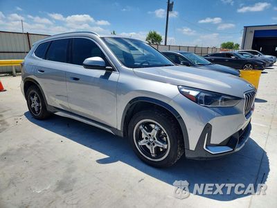 Czwarte zdjęcie samochodu z boku: 2025 BMW X1 XDRIVE28I VIN:WBX73EF00S5166652 - miniatura