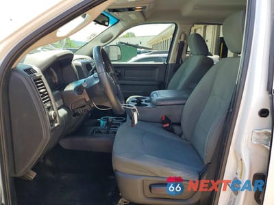 Zdjęcie 7 z 12 samochodu: 2015 RAM 2500 ST VIN:3C6UR5CJ8FG634516 - miniatura