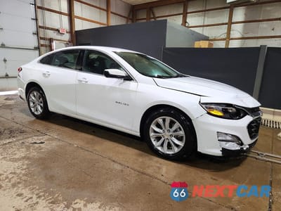 Czwarte zdjęcie samochodu z boku: 2025 CHEVROLET MALIBU LT VIN:1G1ZD5ST0SF129607 - miniatura