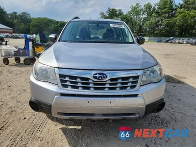Piąte zdjęcie samochodu w środku: 2012 SUBARU FORESTER 2.5X VIN:JF2SHBBC5CH437956 - miniatura