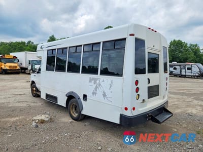 Trzecie zdjęcie samochodu z tyłu: 2016 FORD ECONOLINE E350 SUPER DUTY CUTAWAY VAN VIN:1FDEE3FS5GDC58241 - miniatura