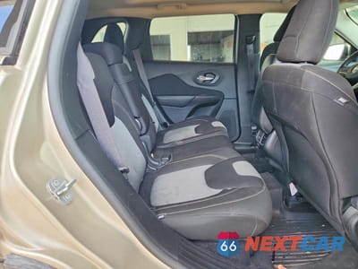 Zdjęcie 11 z 13 samochodu: 2014 JEEP CHEROKEE LATITUDE VIN:1C4PJLCS2EW186686 - miniatura