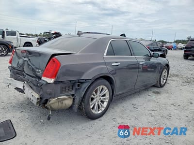 Trzecie zdjęcie samochodu z tyłu: 2015 CHRYSLER 300C VIN:2C3CCAEG0FH920672 - miniatura