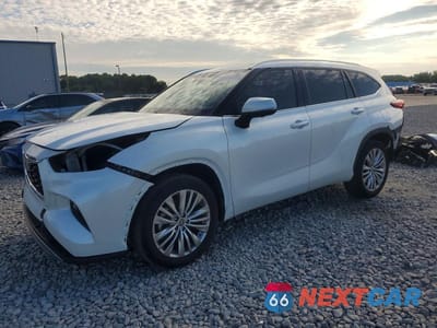 2023 TOYOTA HIGHLANDER PLATINUM 5TDKDRAHXPS033374 - główne zdjęcie licytacji z USA - miniatura