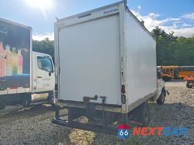 Trzecie zdjęcie samochodu z tyłu: 2019 FORD ECONOLINE E350 SUPER DUTY CUTAWAY VAN VIN:1FDWE3F69KDC63054 - miniatura
