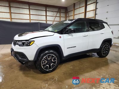 2025 JEEP COMPASS TRAILHAWK 3C4NJDDNXST556564 - główne zdjęcie licytacji z USA - miniatura
