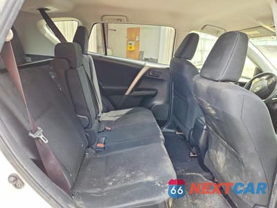 Zdjęcie 11 z 13 samochodu: 2017 TOYOTA RAV4 LE VIN:JTMBFREV8HJ710608 - miniatura