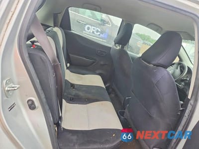 Zdjęcie 10 z 13 samochodu: 2012 TOYOTA YARIS 5-DOOR L VIN:JTDKTUD38CD514378 - miniatura