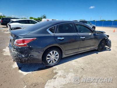 Trzecie zdjęcie samochodu z tyłu: 2015 NISSAN ALTIMA 2.5 S VIN:1N4AL3APXFC416434 - miniatura