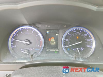 Zdjęcie 9 z 13 samochodu: 2019 TOYOTA HIGHLANDER SE VIN:5TDJZRFH9KS622317 - miniatura
