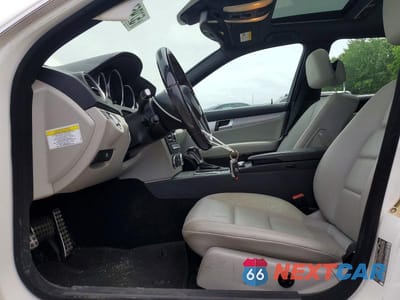 Zdjęcie 7 z 12 samochodu: 2013 MERCEDES-BENZ C 300 4MATIC VIN:WDDGF8AB1DR281275 - miniatura