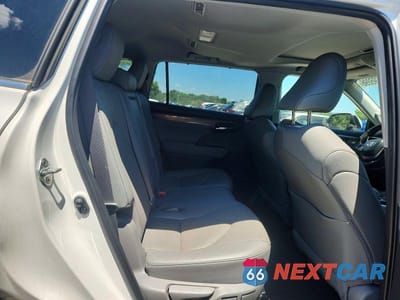 Zdjęcie 11 z 13 samochodu: 2023 TOYOTA HIGHLANDER LIMITED VIN:5TDKDRBH5PS020580 - miniatura