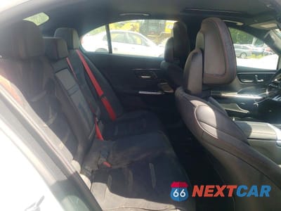 Zdjęcie 10 z 12 samochodu: 2025 MERCEDES-BENZ C 43 AMG VIN:W1KAF8HB3SR272523 - miniatura