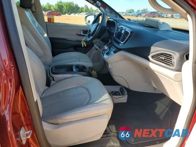 Zdjęcie 7 z 13 samochodu: 2021 CHRYSLER VOYAGER LXI VIN:2C4RC1DGXMR551320 - miniatura