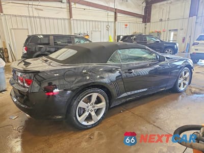 Trzecie zdjęcie samochodu z tyłu: 2011 CHEVROLET CAMARO 2SS VIN:2G1FK3DJ3B9181900 - miniatura