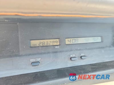 Zdjęcie 9 z 12 samochodu: 2000 TOYOTA AVALON XL VIN:4T1BF28B7YU068689 - miniatura