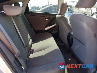 Zdjęcie 10 z 12 samochodu: 2014 TOYOTA PRIUS TWO VIN:JTDKN3DU9E0363915 - miniatura