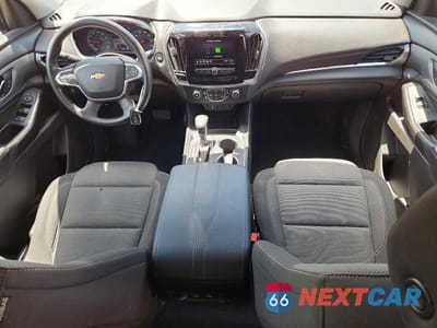Zdjęcie 8 z 13 samochodu: 2021 CHEVROLET TRAVERSE LS VIN:1GNERFKW2MJ194781 - miniatura