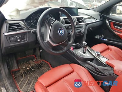 Zdjęcie 8 z 12 samochodu: 2015 BMW 335 XI VIN:WBA3B9G53FNR93435 - miniatura