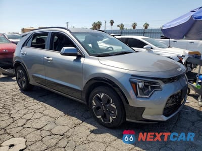Czwarte zdjęcie samochodu z boku: 2023 KIA NIRO WIND VIN:KNDCR3L16P5028343 - miniatura