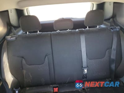 Zdjęcie 10 z 13 samochodu: 2017 JEEP RENEGADE SPORT VIN:ZACCJBAB2HPF86227 - miniatura