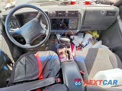 Zdjęcie 8 z 13 samochodu: 1997 CHEVROLET BLAZER VIN:1GNDT13WXV2215113 - miniatura