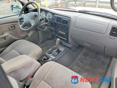 Zdjęcie 8 z 12 samochodu: 2004 TOYOTA TACOMA VIN:5TEVL52N04Z435514 - miniatura