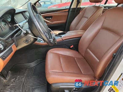 Zdjęcie 7 z 12 samochodu: 2016 BMW 528 XI VIN:WBA5A7C55GG642506 - miniatura
