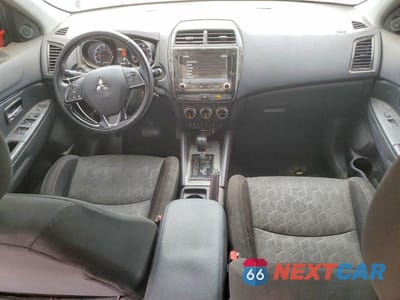 Zdjęcie 8 z 13 samochodu: 2021 MITSUBISHI OUTLANDER MAX 650 VIN:JA4ARUAU7MU007460 - miniatura