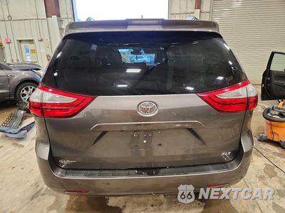 Zdjęcie 6 z 14 samochodu: 2019 TOYOTA SIENNA XLE 8-PASSENGER VIN:5TDYZ3DC6KS011678 - miniatura