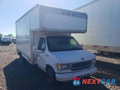 Czwarte zdjęcie samochodu z boku: 1997 FORD E350 BOX TRUCK VIN:1FDKE30L6VHA41825 - miniatura
