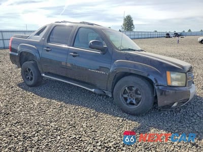 Czwarte zdjęcie samochodu z boku: 2011 CHEVROLET AVALANCHE LT VIN:3GNTKFE38BG108823 - miniatura