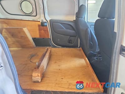Zdjęcie 11 z 13 samochodu: 2017 RAM PROMASTER CITY VIN:ZFBERFAB1H6D60598 - miniatura