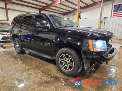 Czwarte zdjęcie samochodu z boku: 2013 CHEVROLET TAHOE K1500 LT VIN:1GNSKBE08DR196866 - miniatura