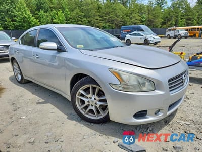 Czwarte zdjęcie samochodu z boku: 2011 NISSAN MAXIMA 3.5 S VIN:1N4AA5AP6BC864939 - miniatura